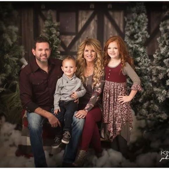 Meet your Posher, Mindy - Picture 1 of 1